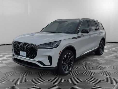 New 2026 Lincoln Aviator Reserve w/ Luxury Package AWD/4WD image 3