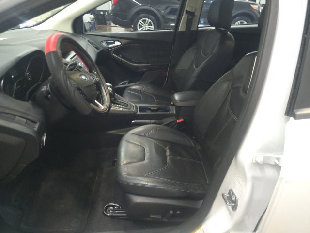 Used 2016 Ford Focus SE w/ Equipment Group 201A FWD image 15