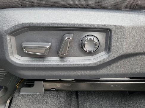 New 2026 Toyota Tundra SR5 AWD/4WD image 8