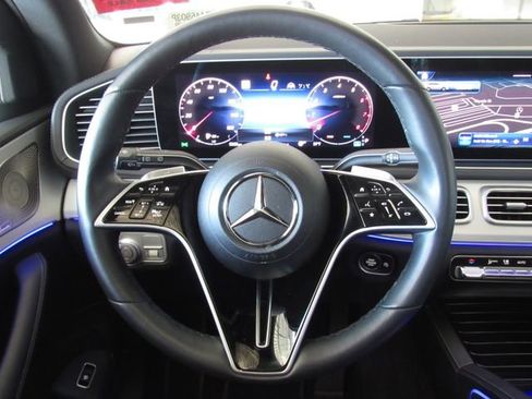 Used 2025 Mercedes-Benz GLS 450 4MATIC image 31