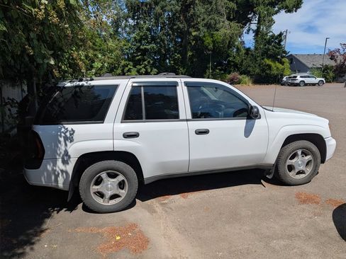 Used 2008 Chevrolet TrailBlazer LS w/ Off-Road Package AWD/4WD image 10