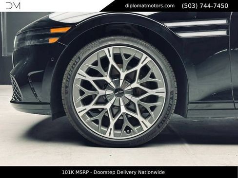 Used 2025 Genesis G90 3.5T AWD/4WD image 37