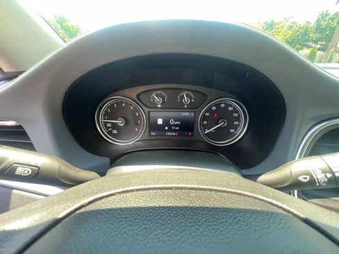 Used 2020 Buick Enclave Premium w/ Sun and Sites Package AWD/4WD image 19