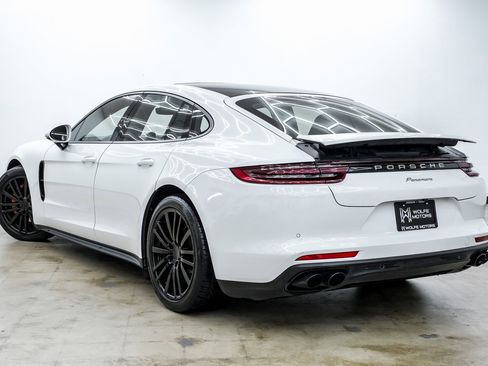 Used 2019 Porsche Panamera 4 image 7