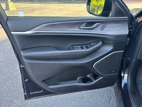 New 2024 Jeep Grand Cherokee Limited 4xe w/ Luxury Tech Group II image 22