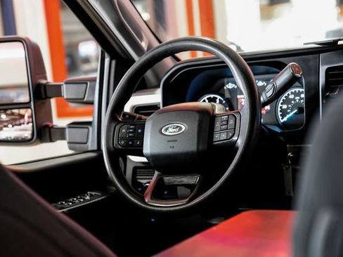 Used 2023 Ford F350 XL w/ 360-Degree Camera Package AWD/4WD image 16