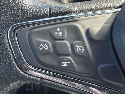 Used 2018 Chevrolet Cruze LT w/ Sun And Sound Package image 26