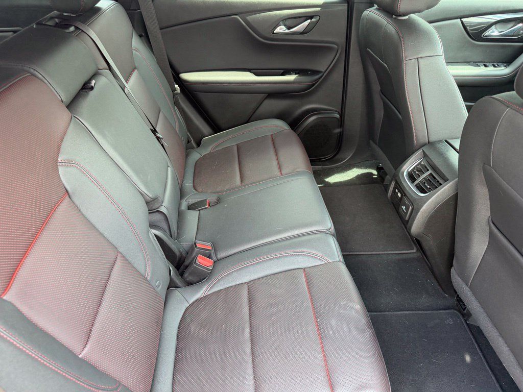 Used 2023 Chevrolet Blazer RS w/ Driver Confidence II Package FWD image 17