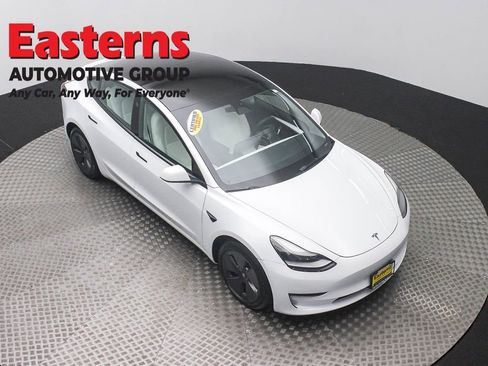 Used 2023 Tesla Model 3 Standard Range RWD image 3