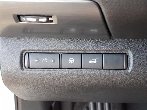 Used 2022 Nissan Pathfinder SL w/ SL Premium Package image 21