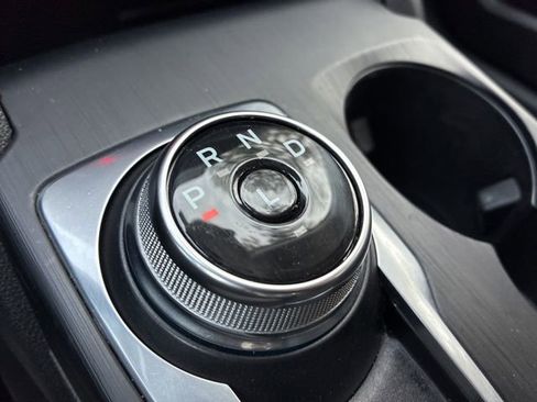 Used 2022 Ford Escape SE w/ SE Sport Appearance Package image 32