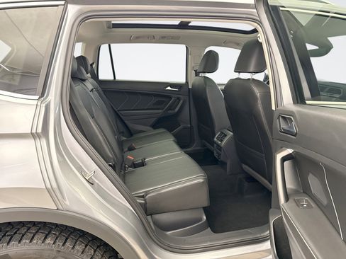 Used 2022 Volkswagen Tiguan SE image 18