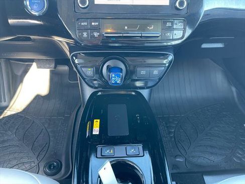 Certified 2020 Toyota Prius XLE image 13