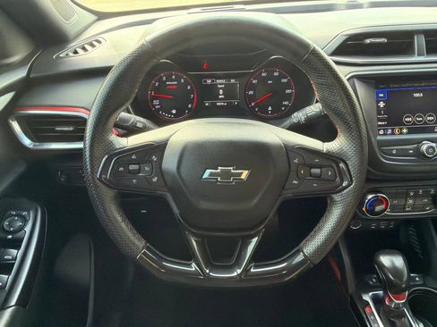 Used 2022 Chevrolet TrailBlazer RS FWD image 23