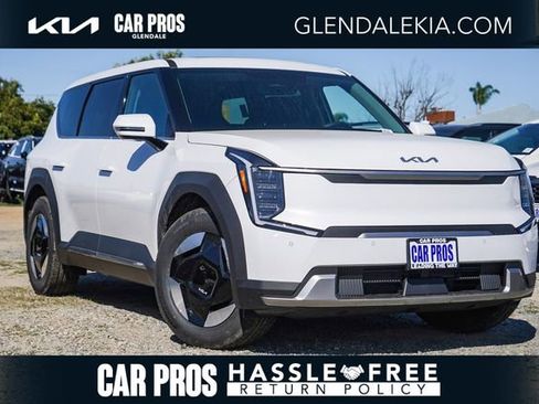 New 2026 Kia EV9 Light RWD image 1