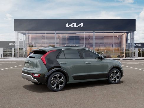 New 2026 Kia Niro SX Touring FWD image 6