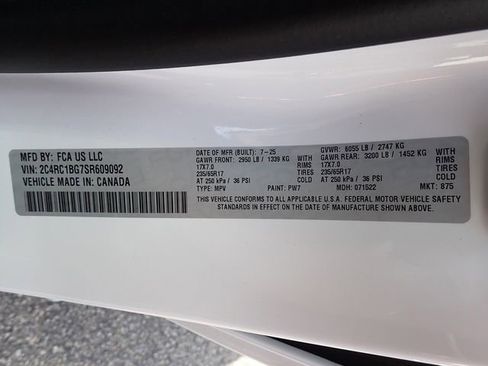 New 2025 Chrysler Pacifica Select image 18