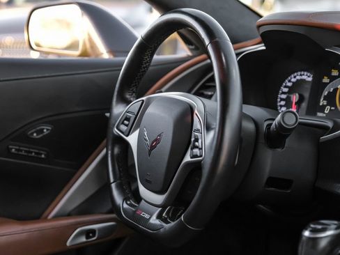 Used 2016 Chevrolet Corvette Z06 w/ 3LZ Preferred Equipment Group image 11