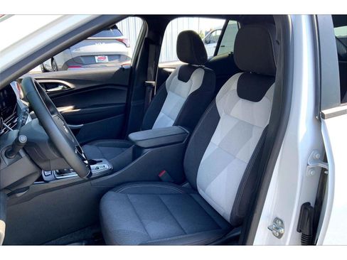 Used 2026 Chevrolet Trax RS w/ Driver Confidence Package FWD image 22