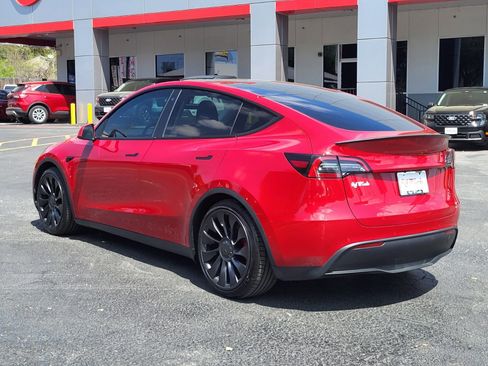 Used 2022 Tesla Model Y Performance image 6