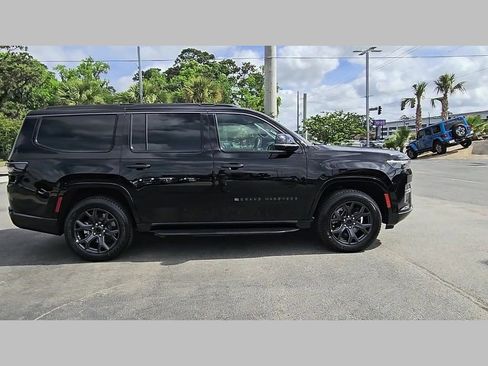 New 2026 Jeep Grand Wagoneer Limited w/ Convenience Group I AWD/4WD image 36