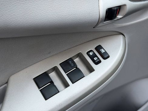 Used 2010 Toyota Corolla LE w/ All Weather Guard Pkg FWD image 22