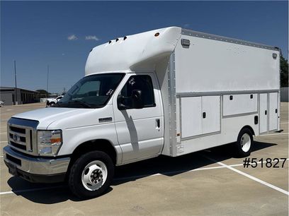 Used 2017 Ford E-450 and Econoline 450 Super Duty w/ Power Windows & Locks Group