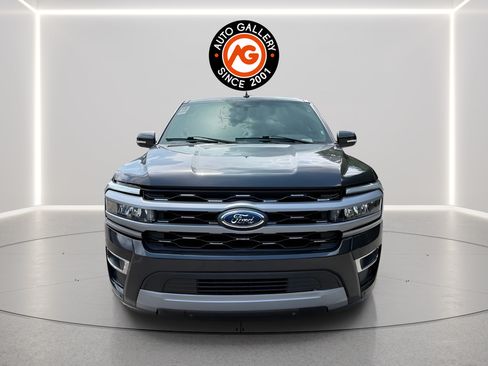 Used 2023 Ford Expedition Limited RWD image 2