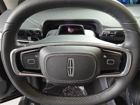 New 2025 Lincoln Navigator L Reserve image 24