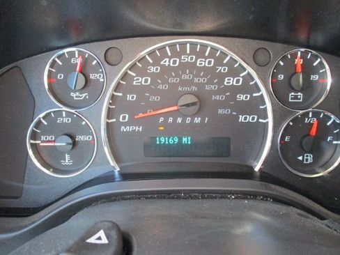 Used 2024 GMC Savana 2500 w/ Driver Convenience Package RWD image 17