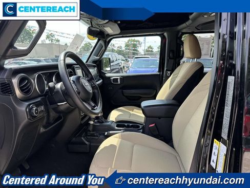 Used 2020 Jeep Wrangler Unlimited Sport S AWD/4WD image 15