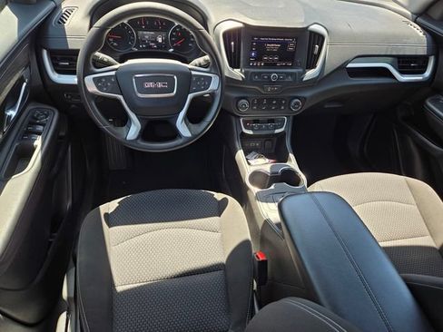 Used 2024 GMC Terrain SLE AWD/4WD image 11