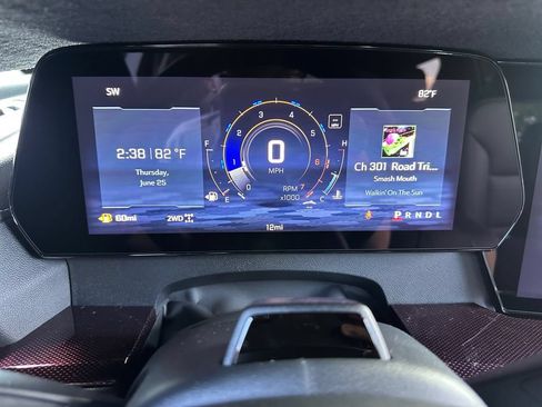 New 2026 Chevrolet Traverse Z71 w/ Enhanced Driving Package AWD/4WD image 12
