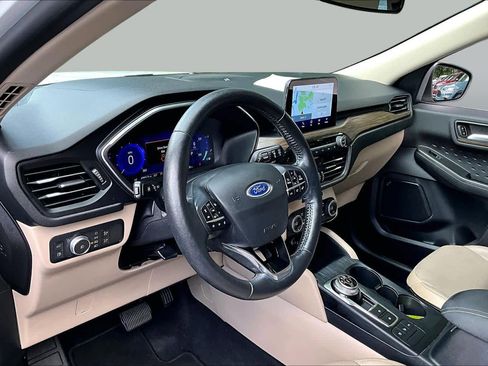 Used 2020 Ford Escape Titanium AWD/4WD image 17