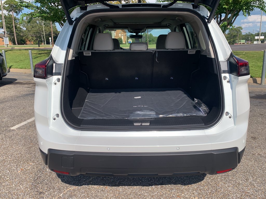 New 2026 Nissan Rogue Dark Armor FWD image 6