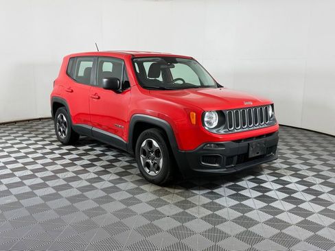 Used 2016 Jeep Renegade Sport w/ Power & Air Group FWD image 2