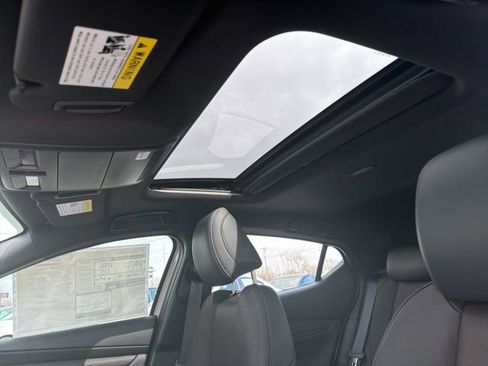 New 2026 MAZDA MAZDA3 Hatchback w/Premium Plus Pkg image 24