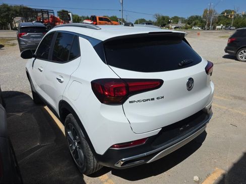 Used 2021 Buick Encore GX Essence FWD image 6