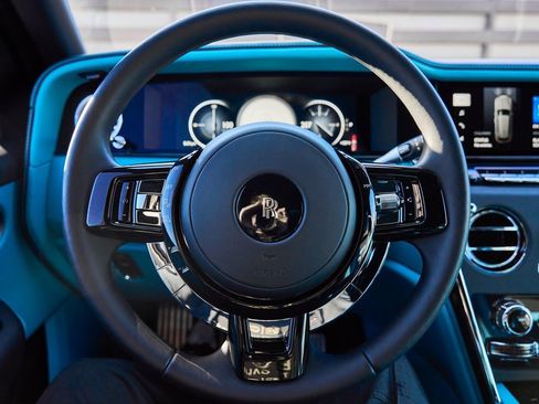 Used 2025 Rolls-Royce Cullinan image 57