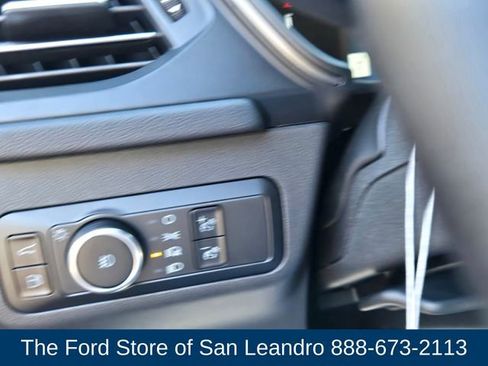New 2025 Ford Escape SE image 20