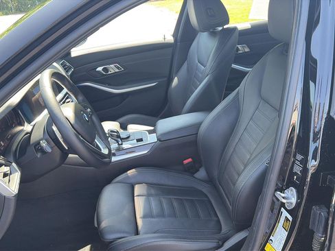 Used 2020 BMW 330i xDrive Sedan w/ Premium Package image 10