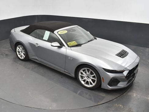Used 2025 Ford Mustang GT Premium RWD image 25