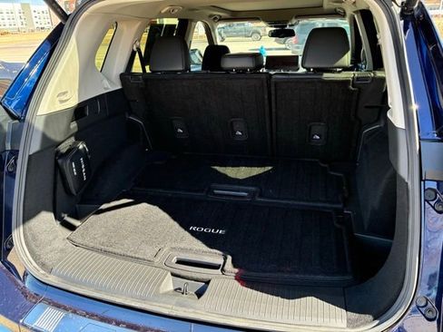 Certified 2025 Nissan Rogue Platinum w/ Platinum Premium Package image 20