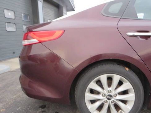 Used 2018 Kia Optima LX w/ 17" Alloy Wheels Package image 22