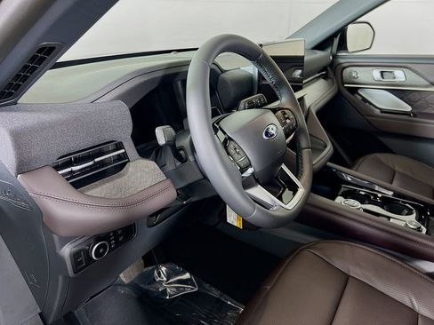 New 2026 Ford Explorer Platinum w/ LUX Leather Package image 3