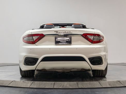 Used 2018 Maserati GranTurismo Sport image 23