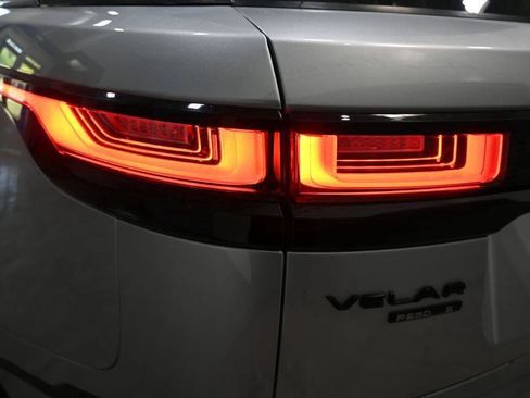 Used 2020 Land Rover Range Rover Velar R-Dynamic S AWD/4WD image 37