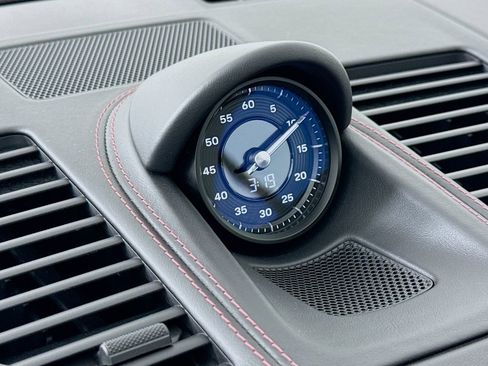 Certified 2025 Porsche 911 Carrera RWD image 17
