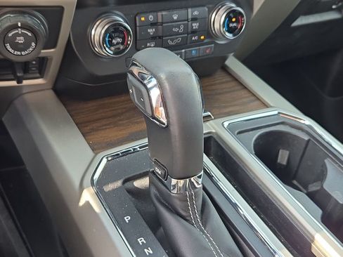 Used 2020 Ford F150 Lariat w/ Equipment Group 502A Luxury AWD/4WD image 10