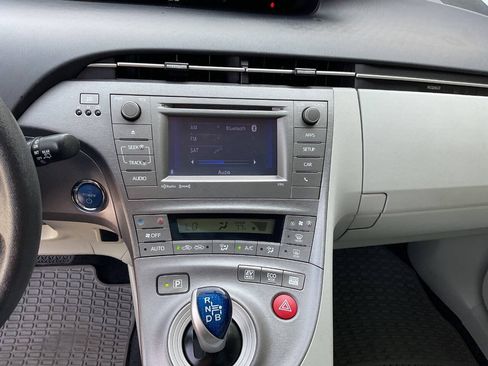 Used 2015 Toyota Prius Three FWD image 23
